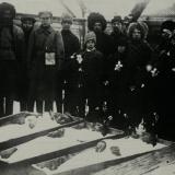 Похороны девяти коммунистов – членов ревкома Никольско-Кабаньевской волости Борисоглебского уезда. 1920 г.