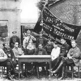 Моршанская рота ЧОН, пятый слева в нижнем ряду - красный командир С.В.Бычков (Лату), Тамбовская губерния, Моршанск, 1922 г.